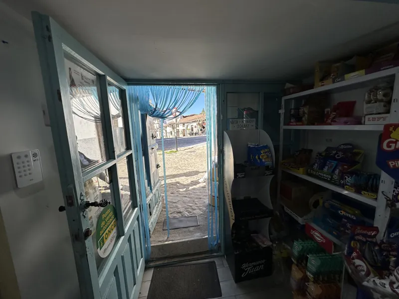 Entrance seen from inside the shop